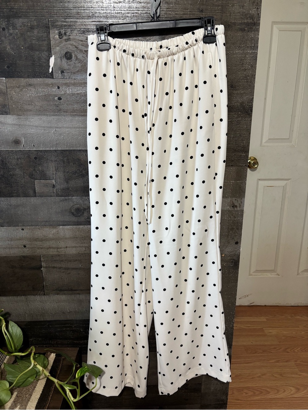 MELLODAY Cream Wide-Leg Pants with Black Polka Dots
